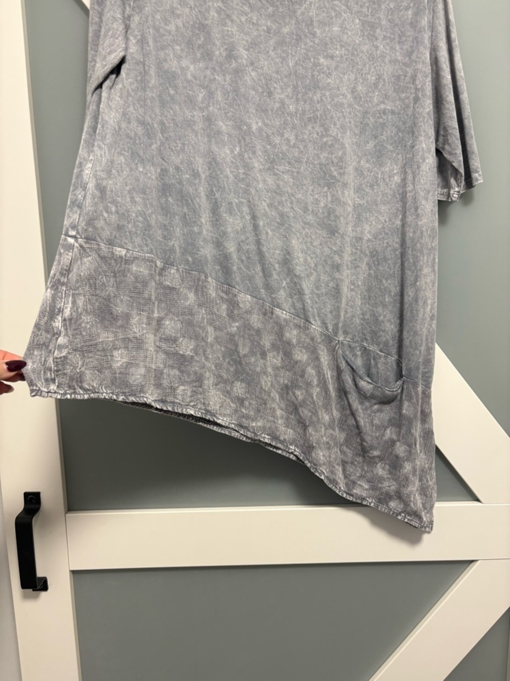 Chalet et ceci- Gray Acid-Wash Asymmetric Short Sleeve Tunic - Picture 7 of 9